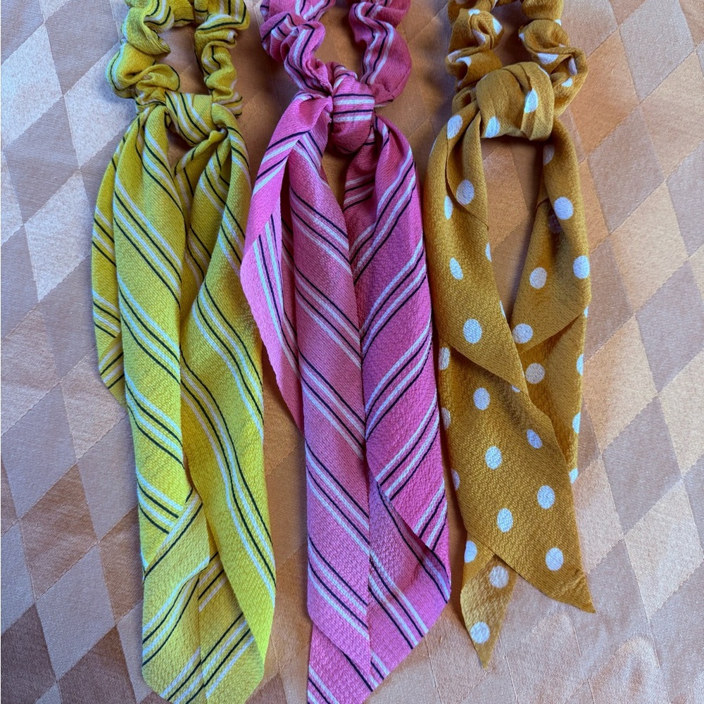 Colorful Hair Scrunchies Set - Picture 3 of 3